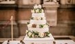 Plánujete-li svatbu v zimním období, tak zajisté oceníte inspiraci v naší galerii plné krásných svatebních dortů.