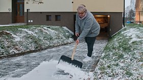 Zbýšov u Brna: Bylo potřeba pořádně odhrabávat sníh (23. listopadu 2025).