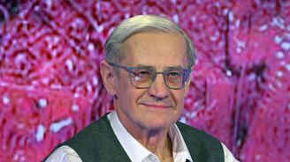 Univerzita Karlova má nového rektora. Do vedení nastoupí exkomunista Zima, chce e-shop s merchem Univerzita Karlova má nového rektora. Do vedení nastoupí exkomunista Zima, chce e-shop s merchem