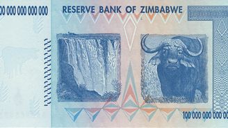 Prohlédněte si surrealistické bankovky. V Zimbabwe se za běžné nákupy platí biliony