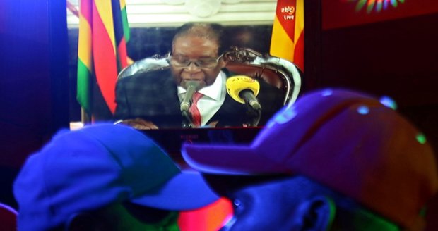 Mugabe v televizi překvapil. Prezidentem chce být minimálně do prosince