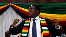 Zimbabwský prezident Emmerson Mnangagwa během vyhlášení prezidentských voleb (30.5.2018).