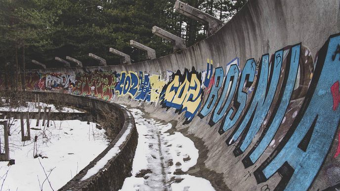 Takhle vypadá olympijská bobová dráha v Sarajevu, která hostila zimní olympijské hry v roce 1984