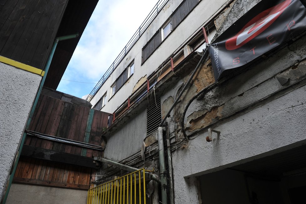 Takto vypadal zimní stadion Štvanice před demolicí v roce 2011.