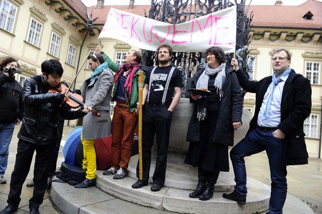 Žít Brno ještě jako aktivisté. Uprostřed Matěj Hollan, vedle něj Barbora Antonová a vpravo autor článku, Svatopluk Bartík