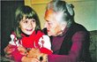 Zita Kabátová s vnučkou.