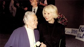 Zita Kabátová s herečkou Marií Drahokoupilovou