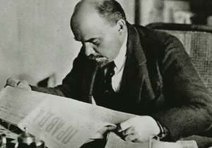 Vladimir Iljič Lenin studoval učení Karla Marxe.