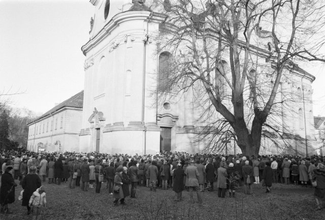 Pohřeb Jaroslava Seiferta.