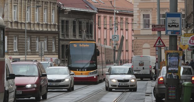 Doprava na Žižkově kolabovala i 14. března.