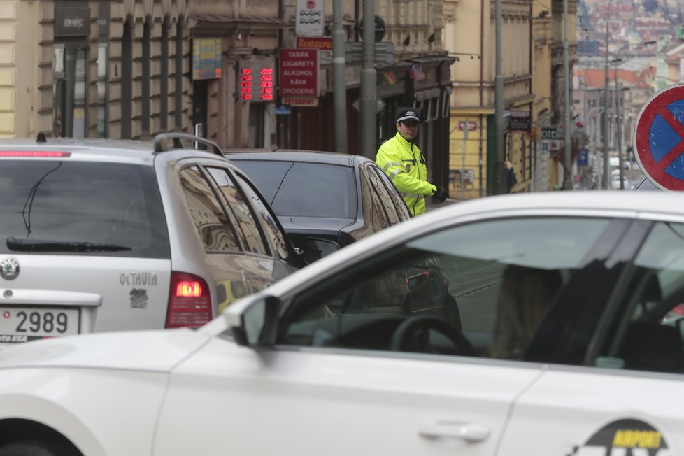 Doprava na Žižkově kolabovala i 14. března.