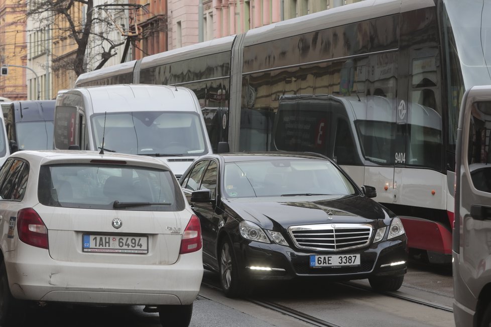 Doprava na Žižkově kolabovala i 14. března.