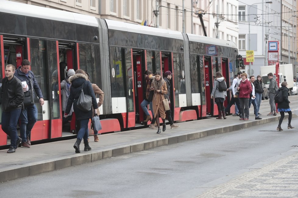 Doprava na Žižkově kolabovala i 14. března.