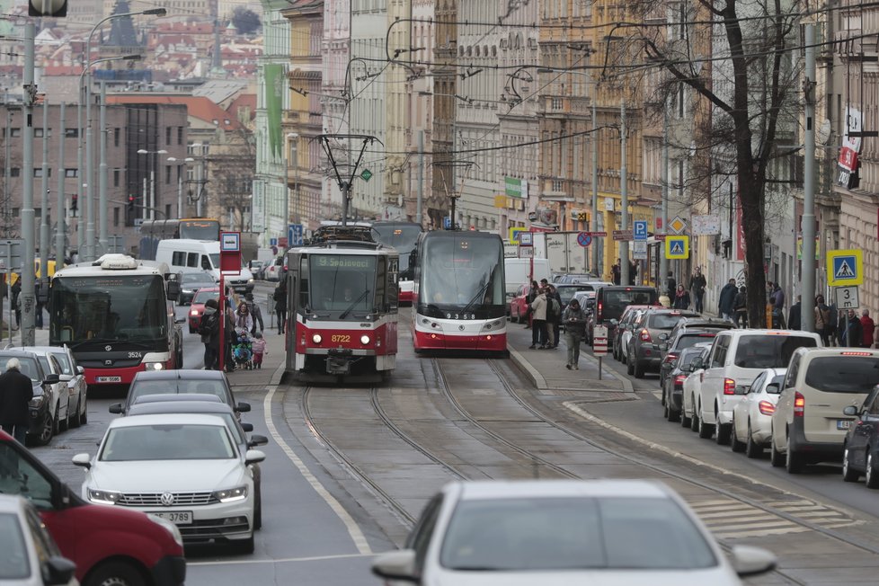 Doprava na Žižkově kolabovala i 14. března.