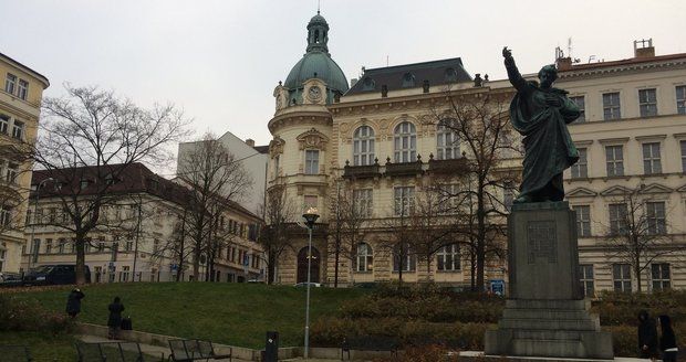 Praha 3 zřizuje nové očkovací centrum, stát bude vedle radnice. Fungovat začne, až budou vakcíny