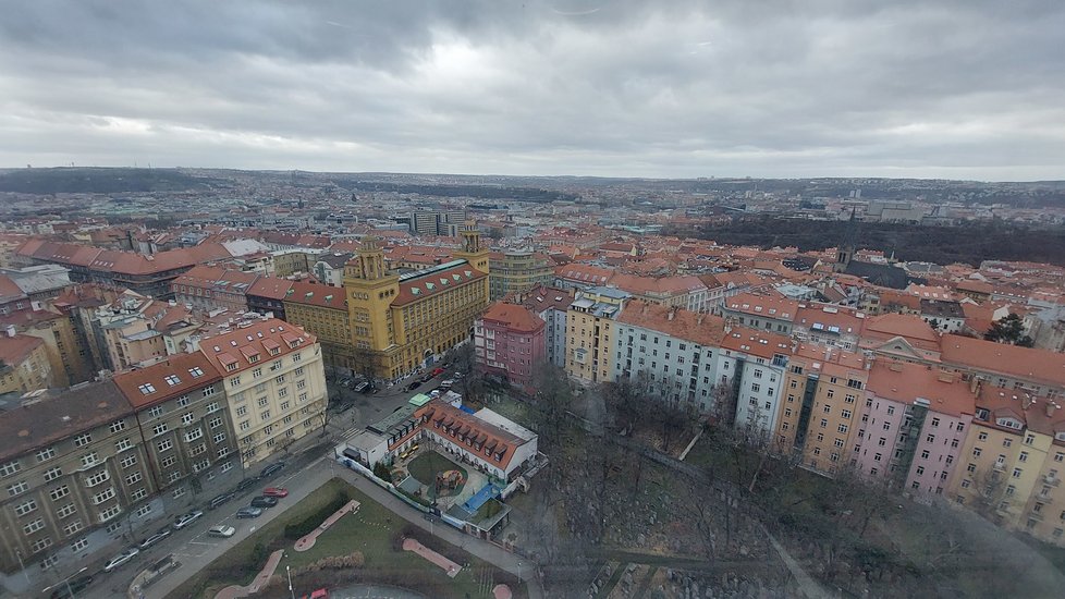 Výhled z televizní věže na Žižkově