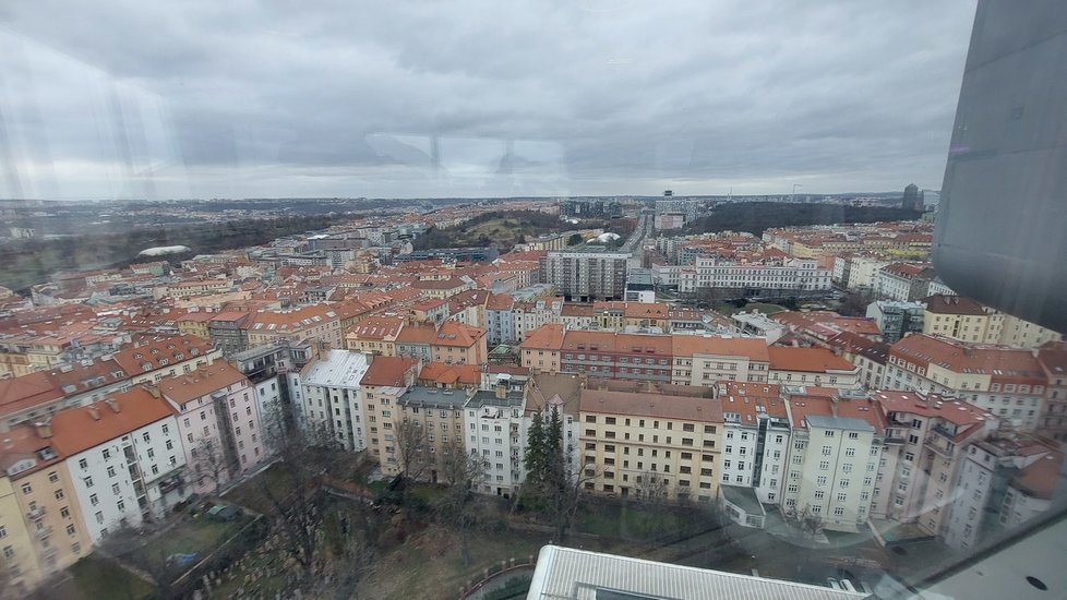 Výhled z televizní věže na Žižkově