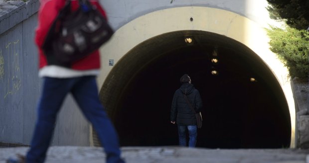 Žižkovský tunel skrývá kryt kvůli jaderné válce, jsou tu i místnosti na mrtvoly.