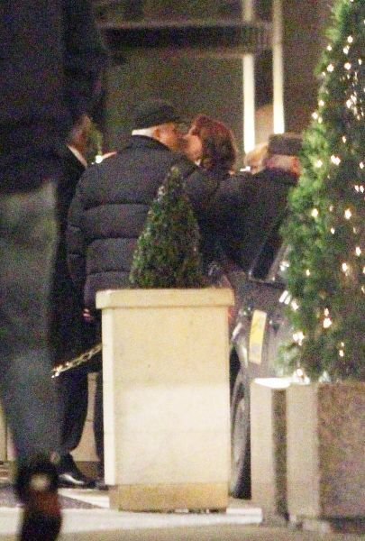 Listopad 2010: Zlata a Petr se v Praze objímali na ulici. Byl to první důkaz jejich vzájemné náklonnosti