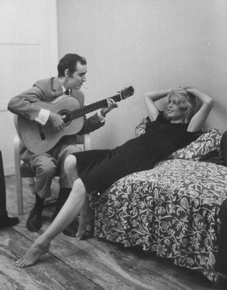 Zlatá šedesátá: Charles Aznavour s Brigitte Bardotovou