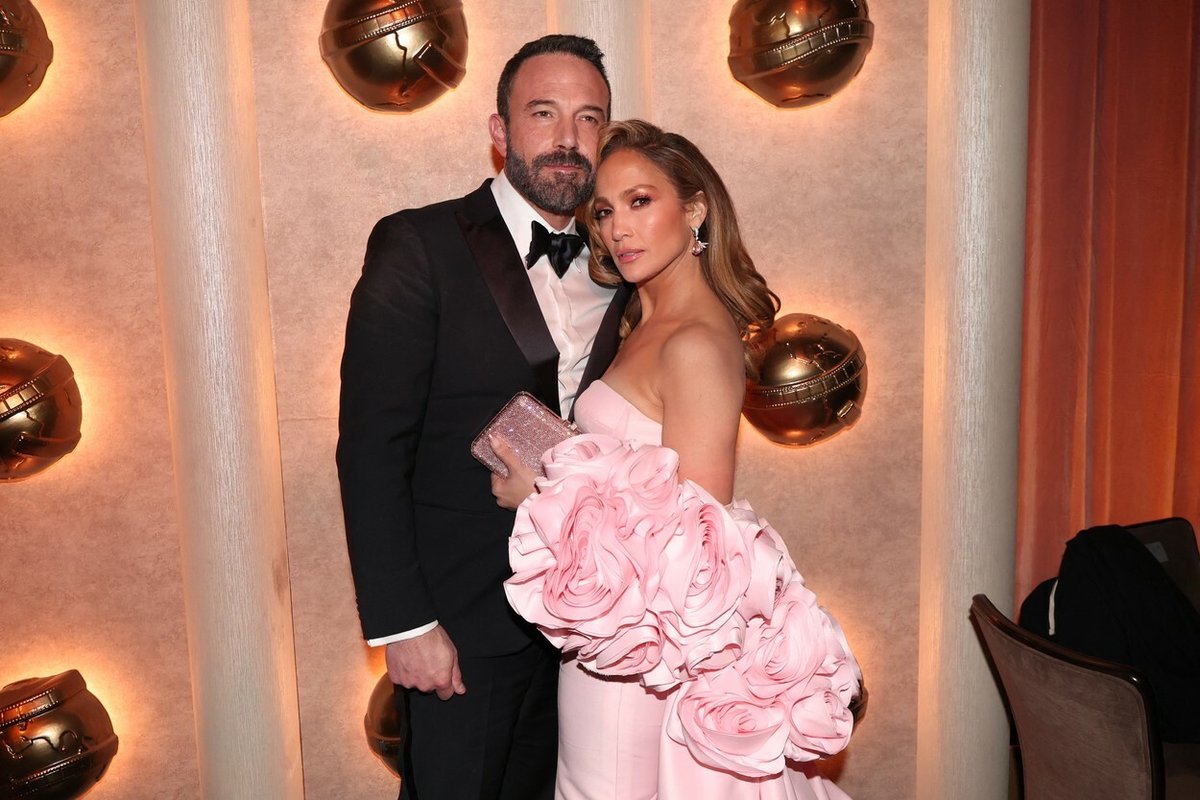 Zlaté Glóby 2024: Jennifer Lopezová s manželem Benem Affleckem. 