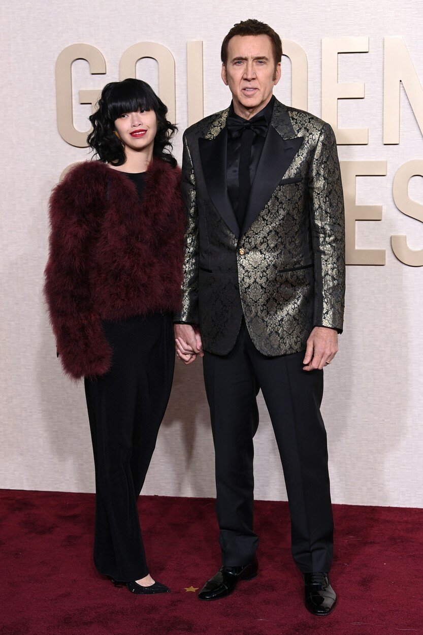 Zlaté Glóby 2024: Nicolas Cage s manželkou. 