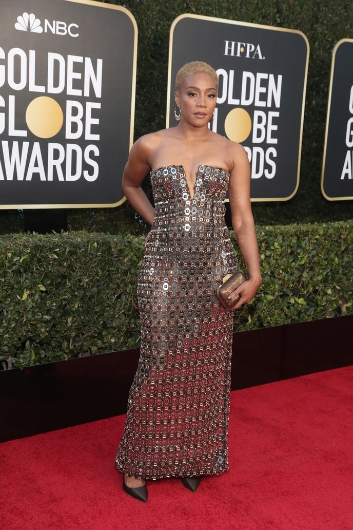 Tiffany Haddish v šatech Alberta Ferretti