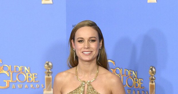 Herečka Brie Larson s cenou za nejlepší drama s názvem Room