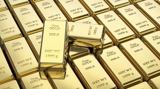 Cena zlata přesáhla dva tisíce dolarů. Na maximu je i palladium