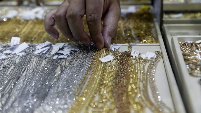 Zlato i stříbro mají za sebou velmi úspěšný rok. Zlato i stříbro mají za sebou velmi úspěšný rok.