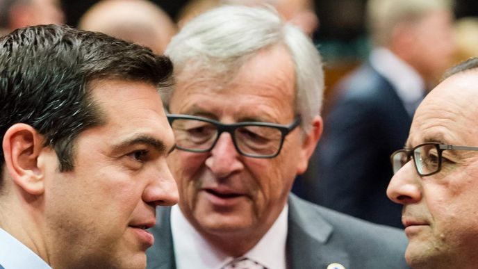 Zleva řecký premiér Alexis Tsipras, šéf Evropské komise Jean-Claude Juncker a francouzský prezident Francois Hollande