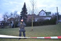 V domě ve Zlíně našli tři mrtvé: Na místě je kriminálka a psovodi