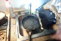 Při vaření došlo ve Zlíně k požáru: Hasiči zachránili dítě a dospělého