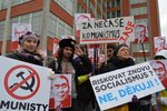 Ve Zlíně se demonstrovalo proti společné vládě komunistů a ČSSD ve Zlínském kraji