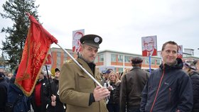 Tohle není oslava komunismu, ale svérázný protest proti nadvládě KSČM nad Zlínským krajem