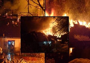 Několik jdnotek hasičů zasahovalo u požáru rodinného domu ve Vizovicích. (9.12.2021)