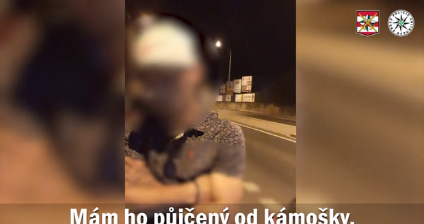 Půjčila mi ho kámoška, dušoval se zloděj policistům při kontrole.