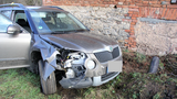 Auto ukradl v Německu, Domažlickem se řítil 160 km/h! Zdrogovaný zloděj boural