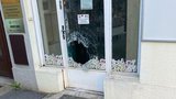 Zloděj (43) se vloupal do lékárny na Žižkově. Rozbil skleněné dveře a odnesl dva trezory