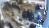 Straka v brněnském obchodě: Kapsářce stačily k bleskové krádeži dobrý odhad a půl minuta času  