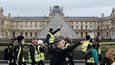 V Paříži proběhly další protesty žlutých vest. (22.12.2018)