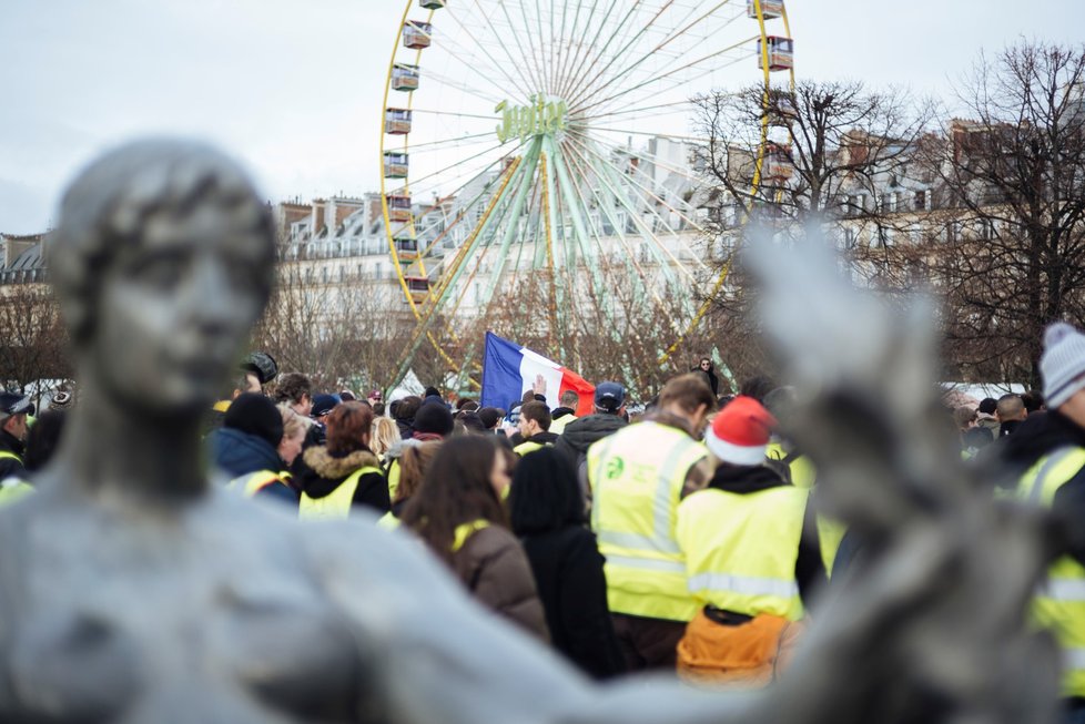 V Paříži proběhly další protesty žlutých vest. (22.12.2018)