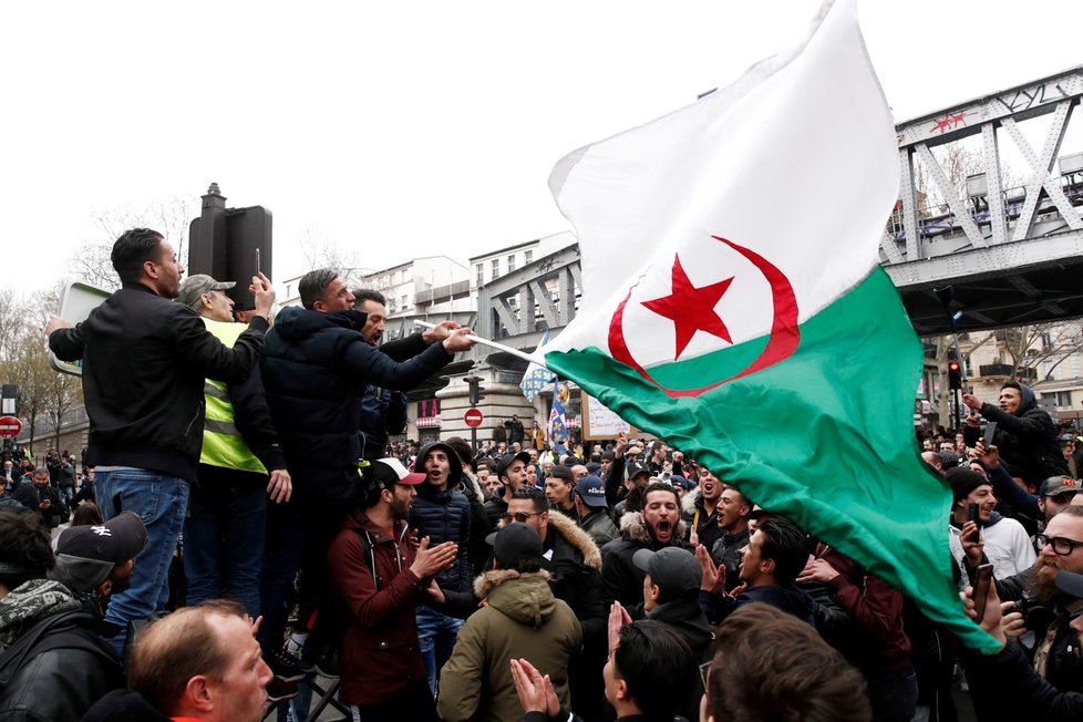 Ve Francii pokračovaly protesty žlutých vest. (23.3.2019)