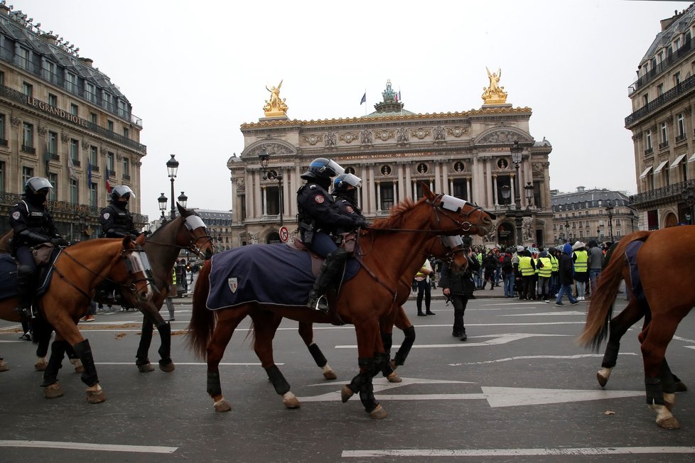 Protesty takzvaných žlutých vest v Paříži (15.12.2018)