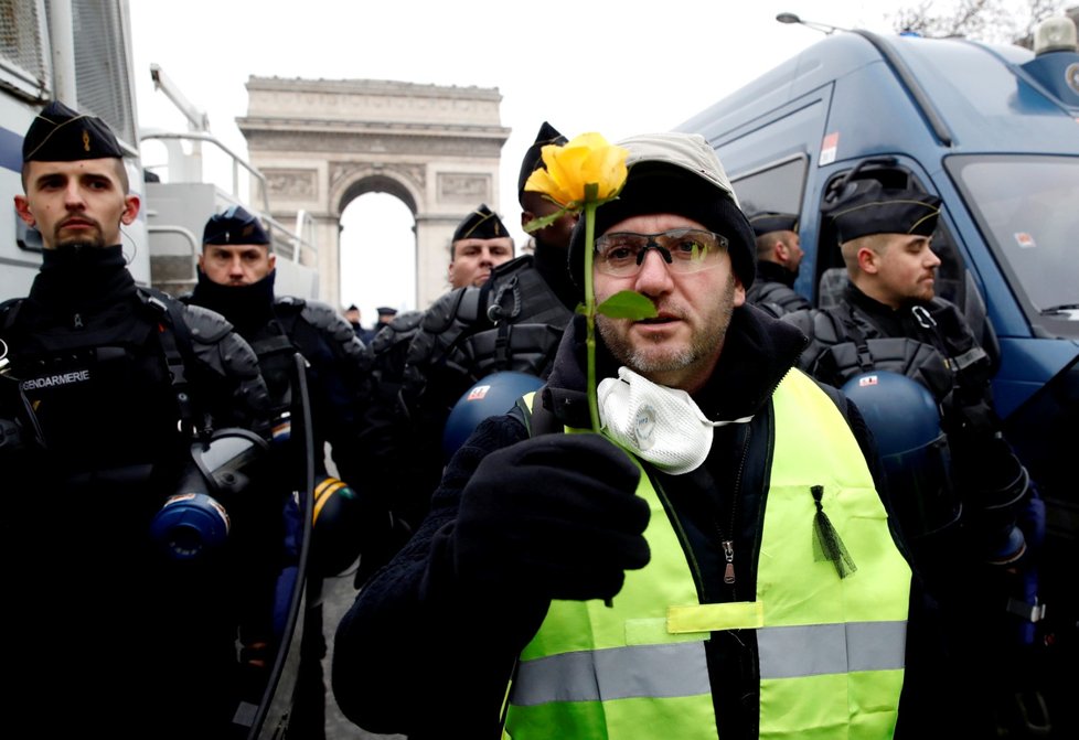 Protesty takzvaných žlutých vest v Paříži (15.12.2018)