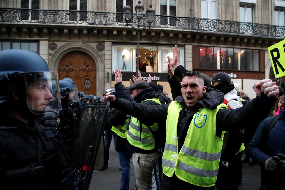 Protesty takzvaných žlutých vest v Paříži (15.12.2018)