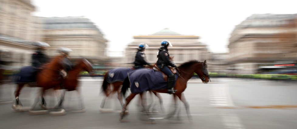 Protesty takzvaných žlutých vest v Paříži (15.12.2018)