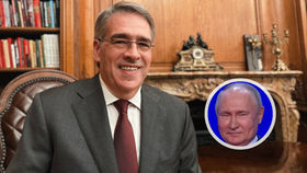 Nechutná diplomatická hra: Ruský velvyslanec zůstává v Praze!