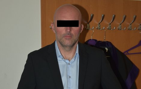 Zdeněk H. u Okresního soudu Plzeň–sever. Zdeněk H. u Okresního soudu Plzeň–sever.