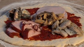 Italská pizza podle Čechů: Jedině se sardinkami a s octem 